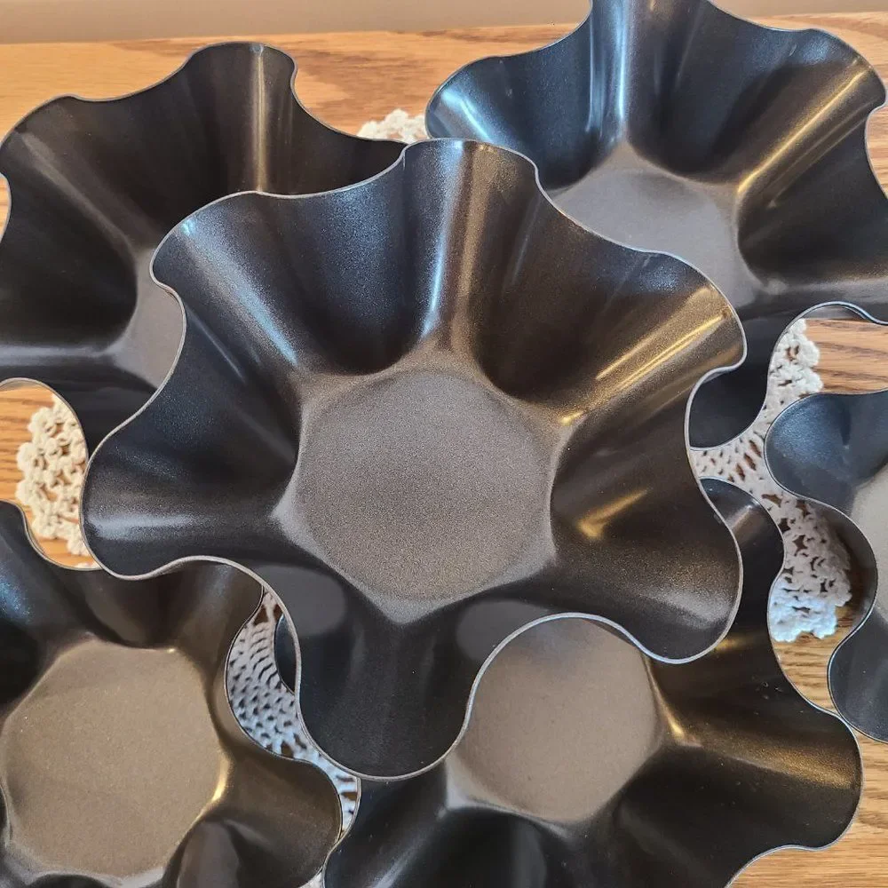 Set of Six Tortilla Non-Stick Fluted Taco Shell Salad Bowl Molds EUC